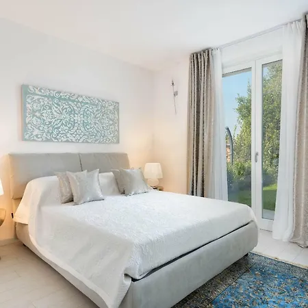 Villa Bianca Luxury Apartments Desenzano del Garda Exterior foto