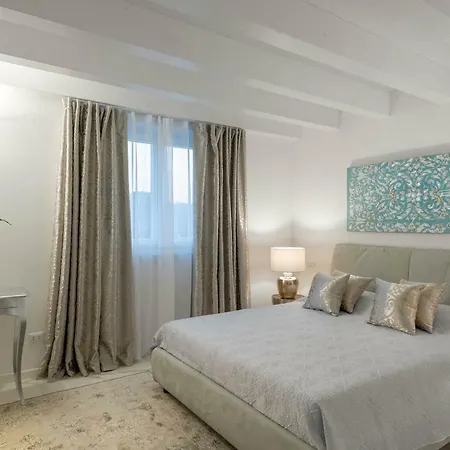 Villa Bianca Luxury Apartments Desenzano del Garda Exterior foto